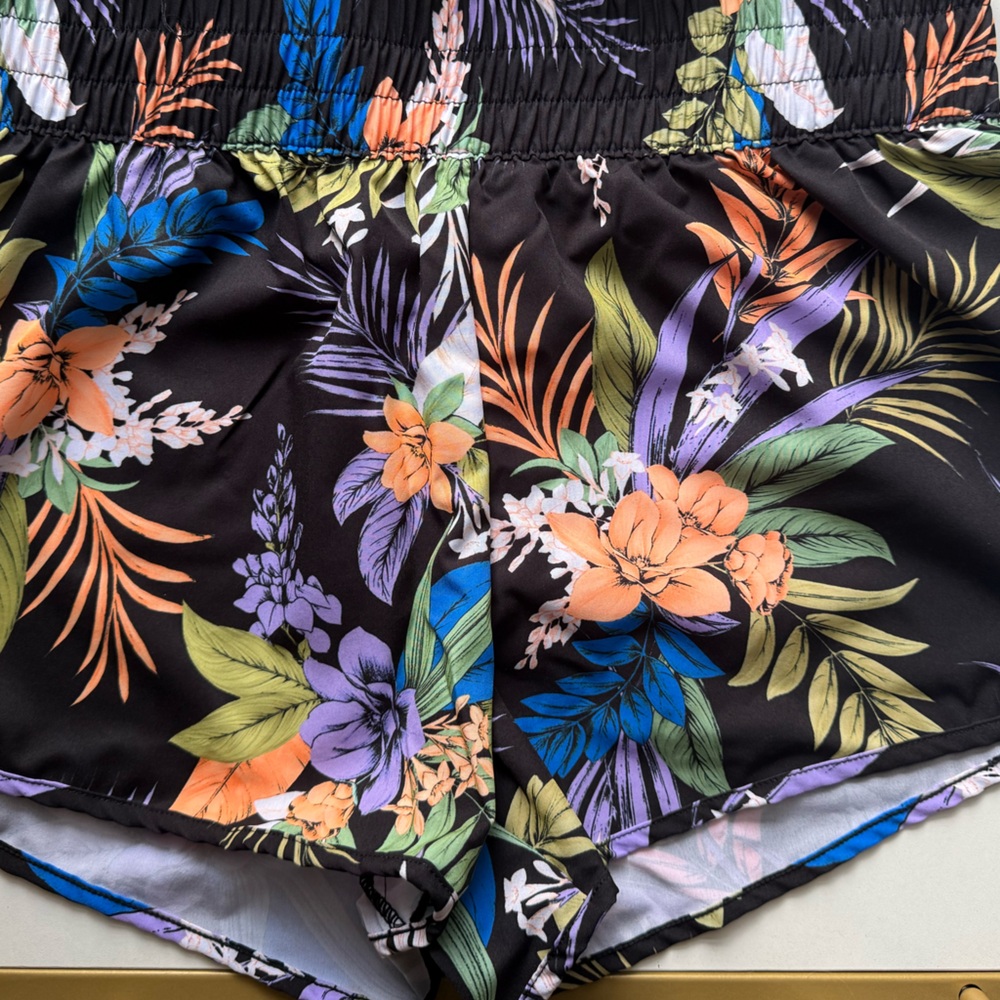 Floral Women's Swim shorts & Sports bra